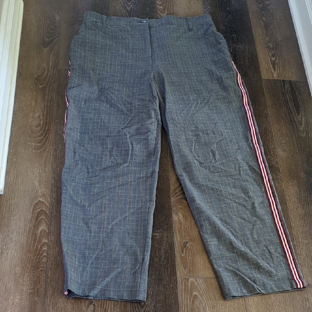 Gray Dress Pants with Stripe